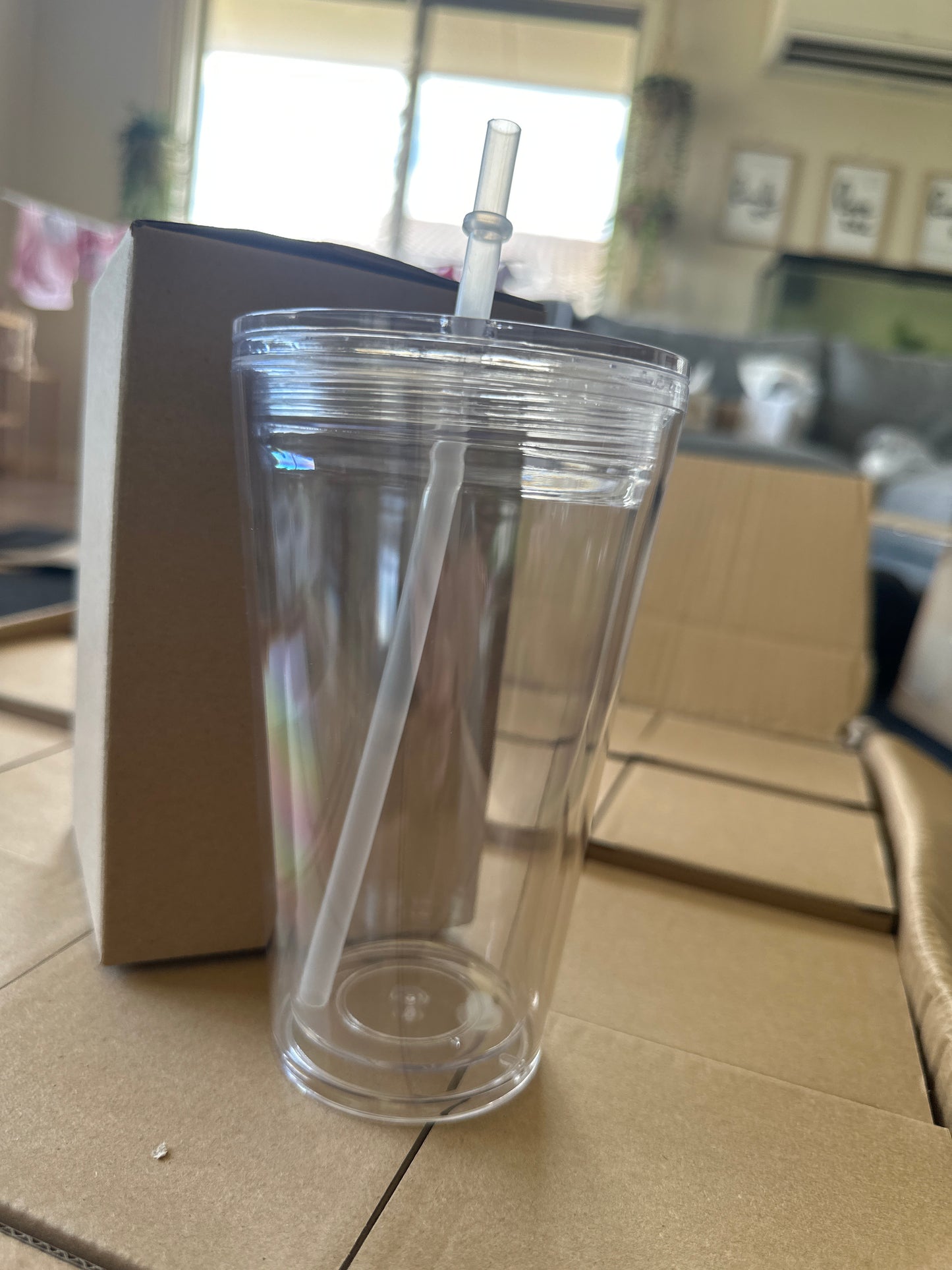 16oz/473ml Acrylic Snowglobe tapered