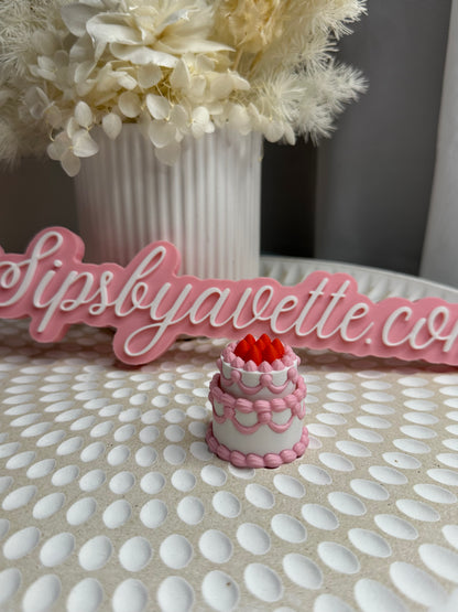 STRAWBERRY CAKE CLICKER